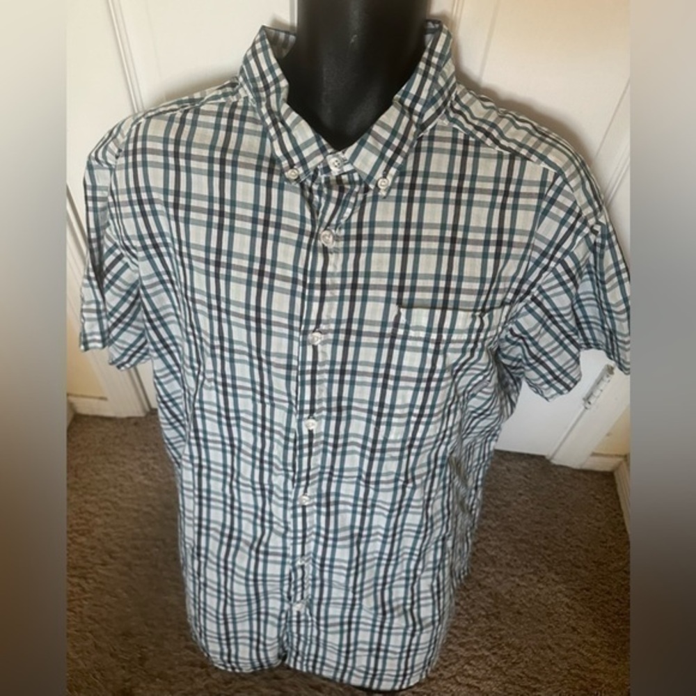 Men’s pre own as is size 2XL Columbia plaid regular fit  s/s button shirt
